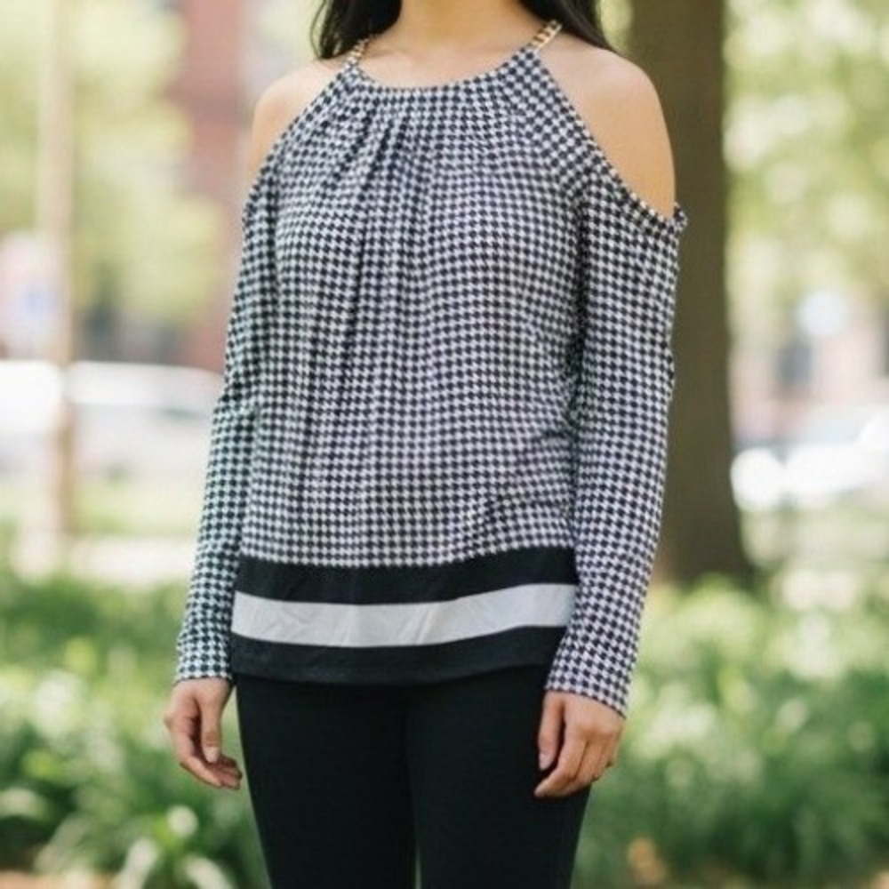 Michael Michael Kors Houndstooth Cold Shoulder Chain Neck Blouse Black White M